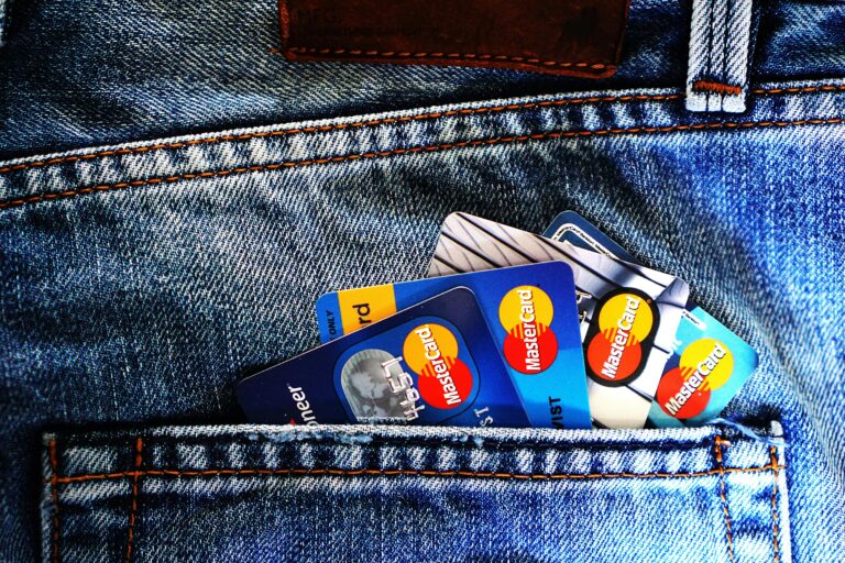 Smart Ways to Use Credit Cards